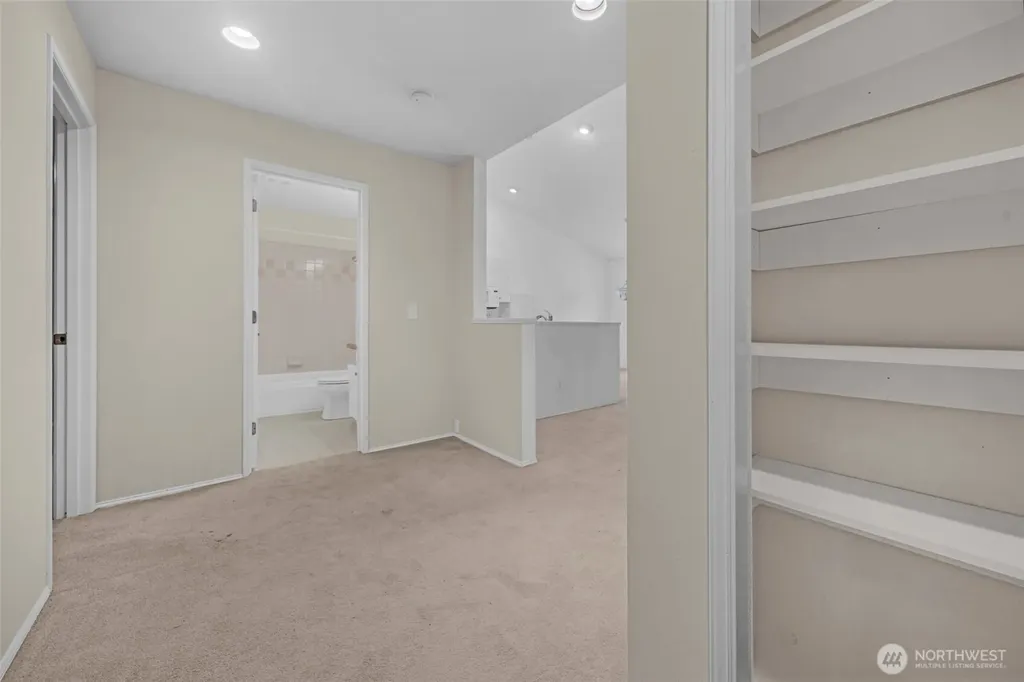 6527 200th Street SW Lynnwood WA 98036