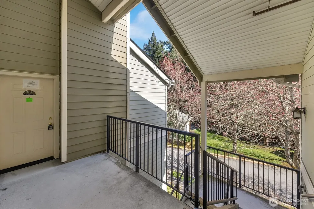 6527 200th Street SW Lynnwood WA 98036