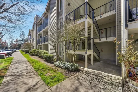 6527 200th Street SW Lynnwood WA 98036