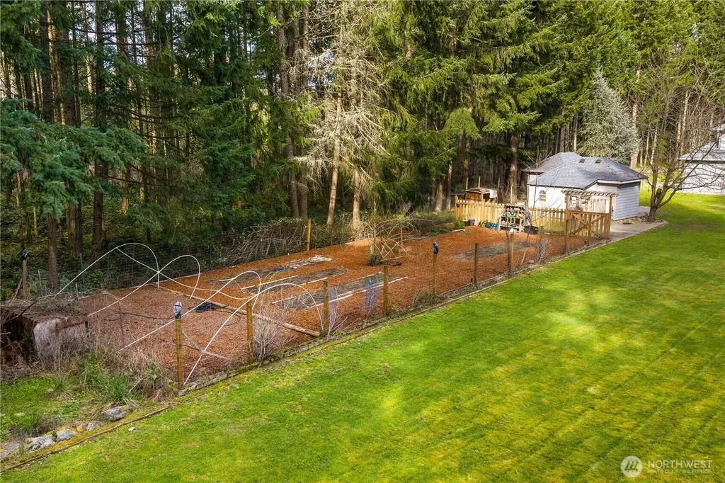 34914 27th Avenue E Roy WA 98580