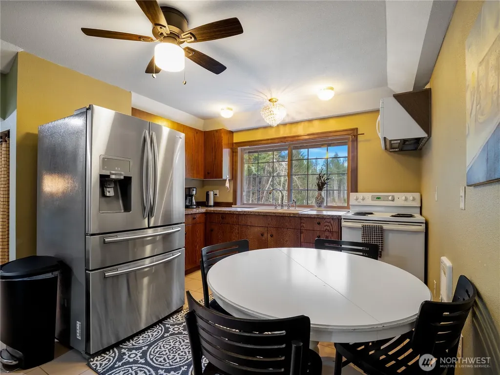 34914 27th Avenue E Roy WA 98580