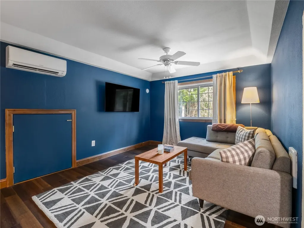 34914 27th Avenue E Roy WA 98580