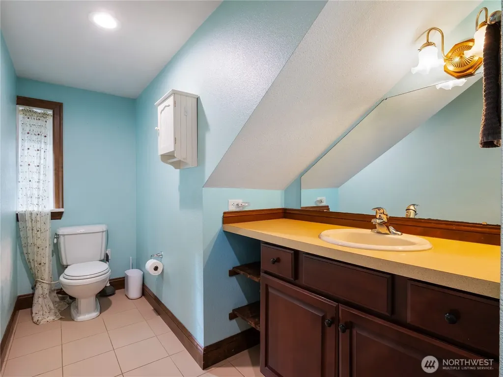 34914 27th Avenue E Roy WA 98580