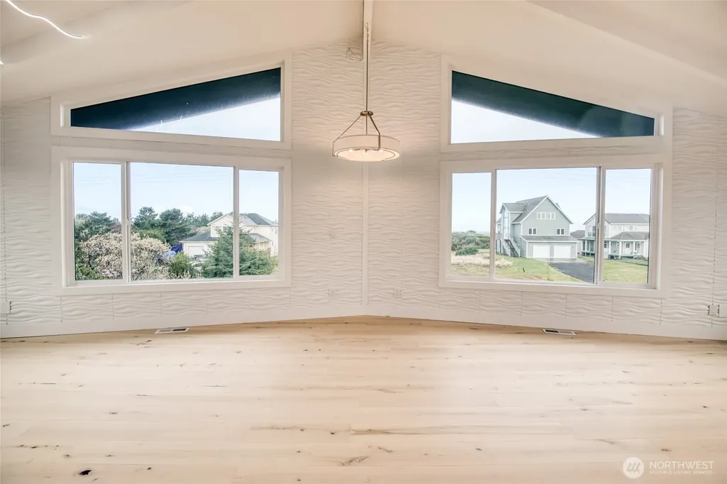 506 Sand Dune Avenue SW Ocean Shores WA 98569