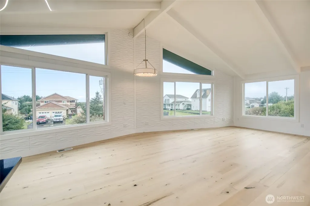 506 Sand Dune Avenue SW Ocean Shores WA 98569