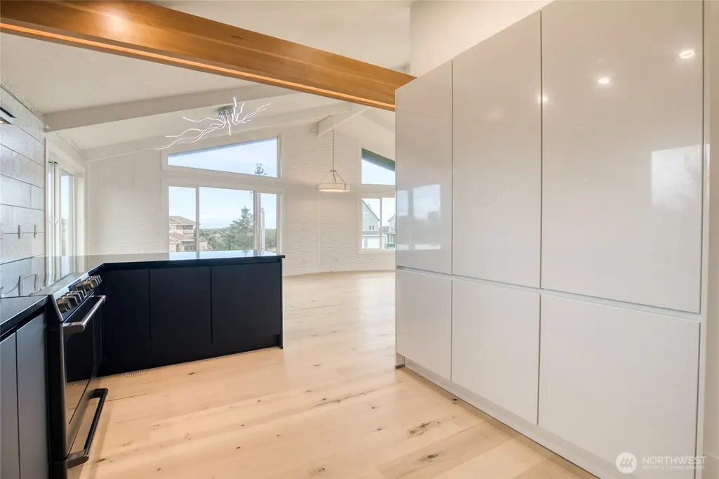 506 Sand Dune Avenue SW Ocean Shores WA 98569