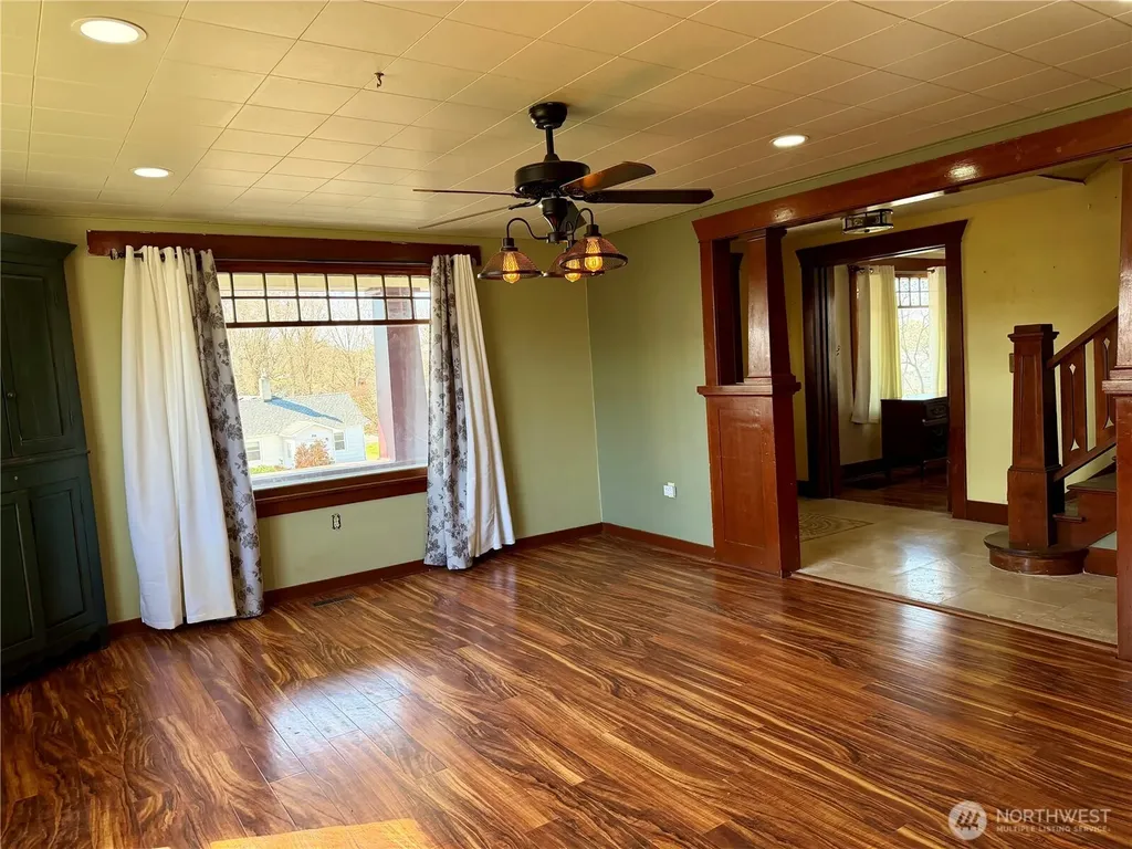 215 NW Cole Avenue Wilbur WA 99185