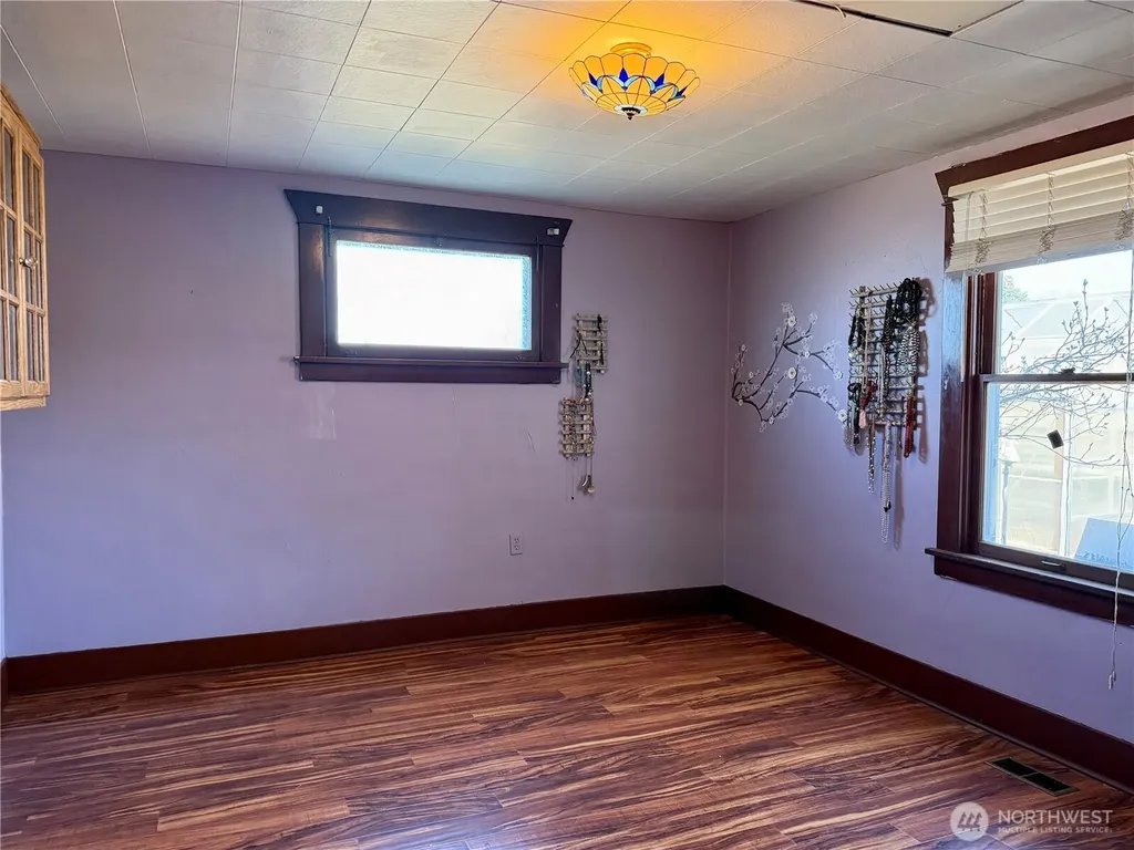 215 NW Cole Avenue Wilbur WA 99185