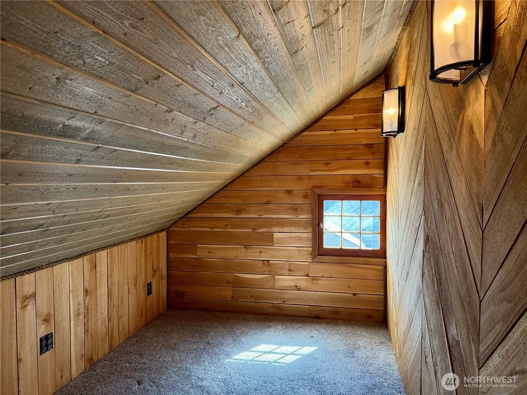 215 NW Cole Avenue Wilbur WA 99185