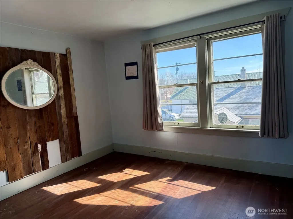 215 NW Cole Avenue Wilbur WA 99185
