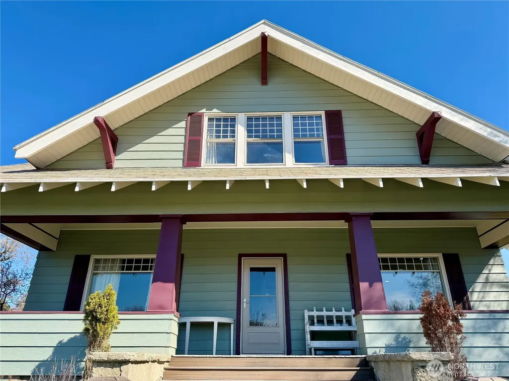 215 NW Cole Avenue Wilbur WA 99185