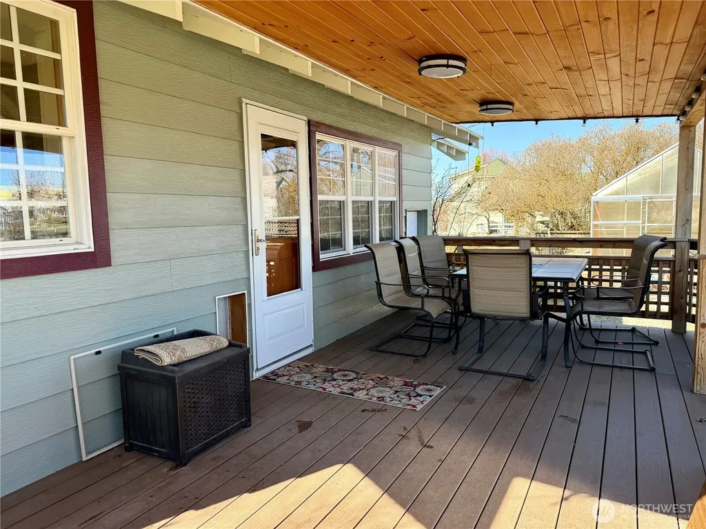 215 NW Cole Avenue Wilbur WA 99185