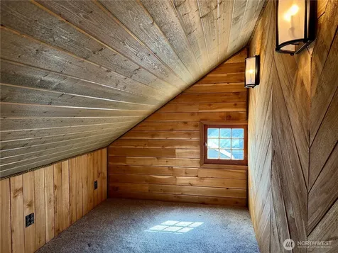 215 NW Cole Avenue Wilbur WA 99185