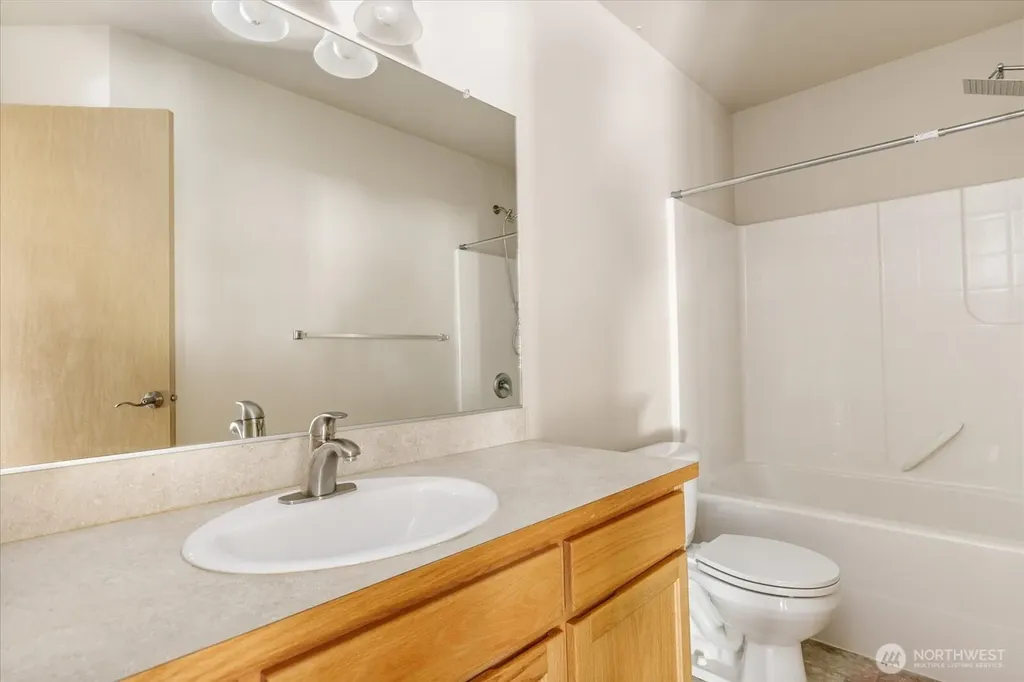 210 NE Melrose Drive Oak Harbor WA 98277