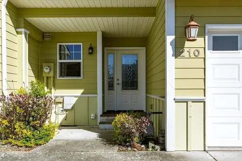 210 NE Melrose Drive Oak Harbor WA 98277