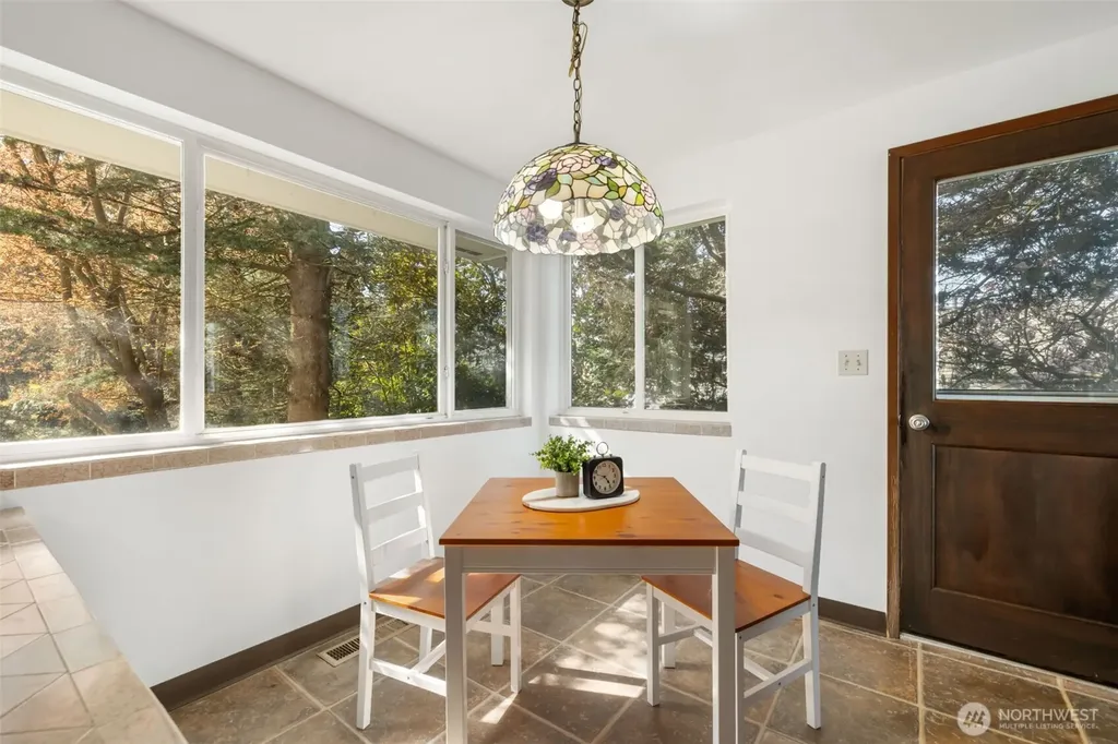 29903 Marine View Dr SW Federal Way WA 98023