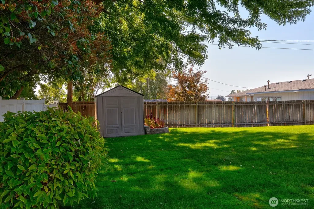 405 N 61st Avenue Yakima WA 98908