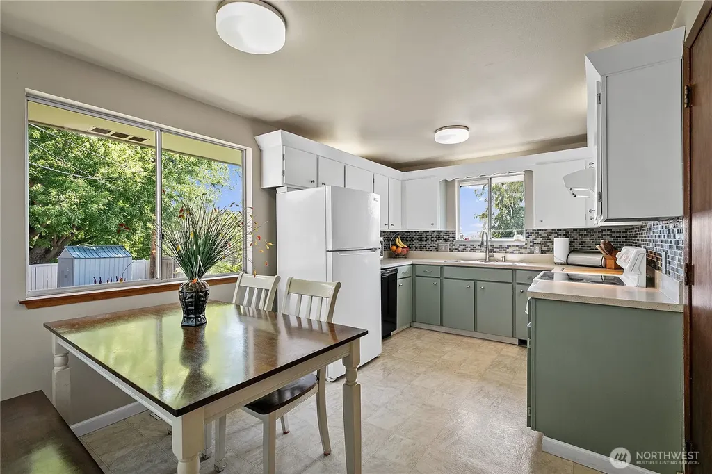 405 N 61st Avenue Yakima WA 98908