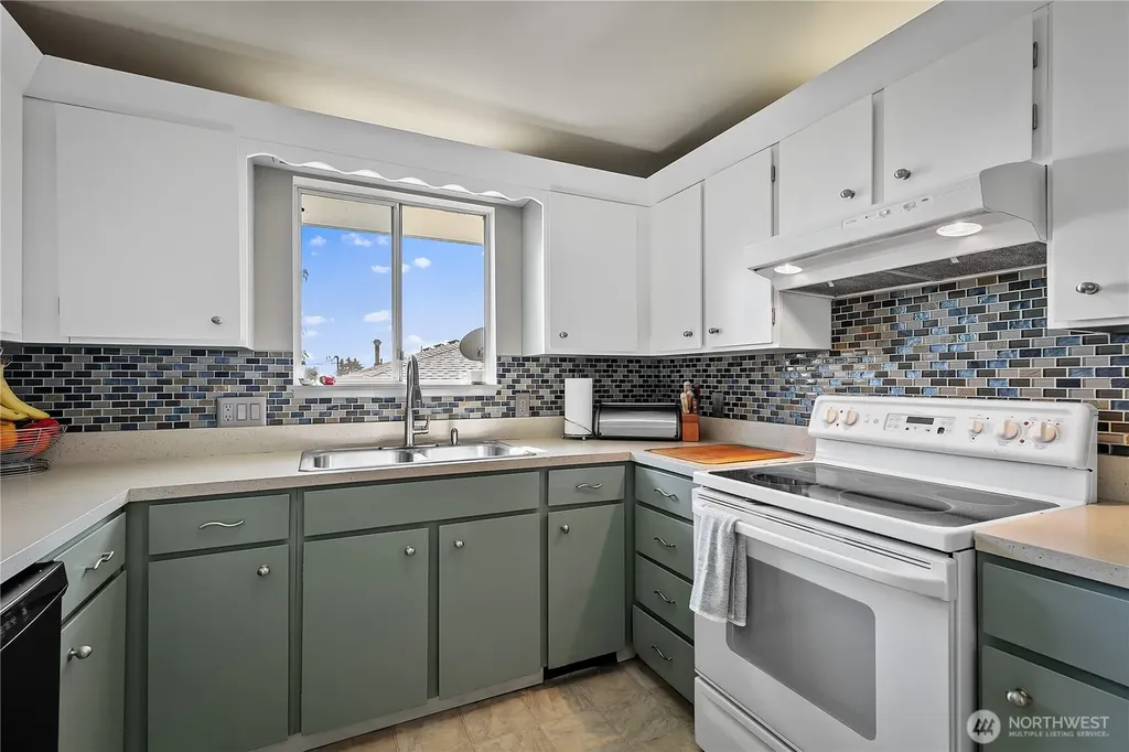 405 N 61st Avenue Yakima WA 98908