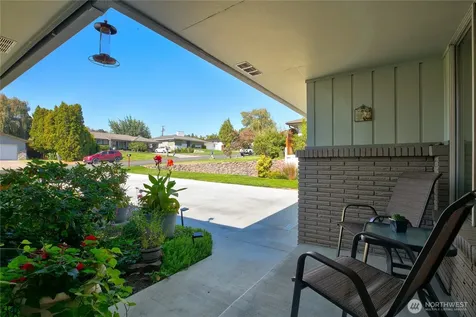 405 N 61st Avenue Yakima WA 98908