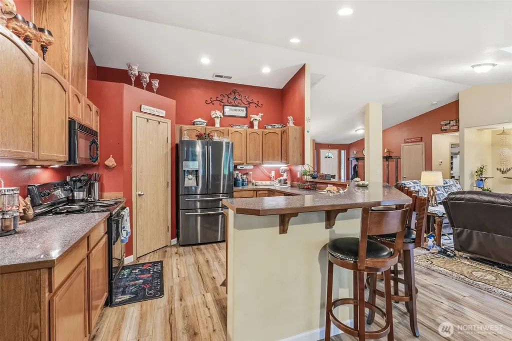 260 Trinity Drive Castle Rock WA 98611