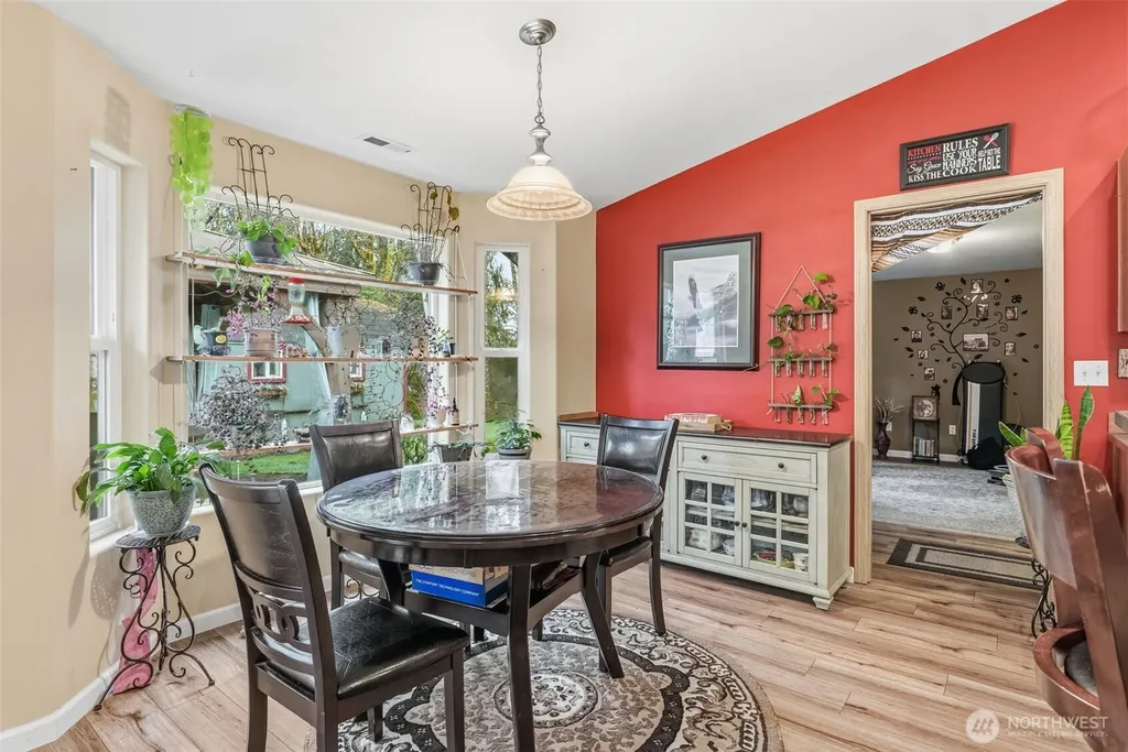 260 Trinity Drive Castle Rock WA 98611
