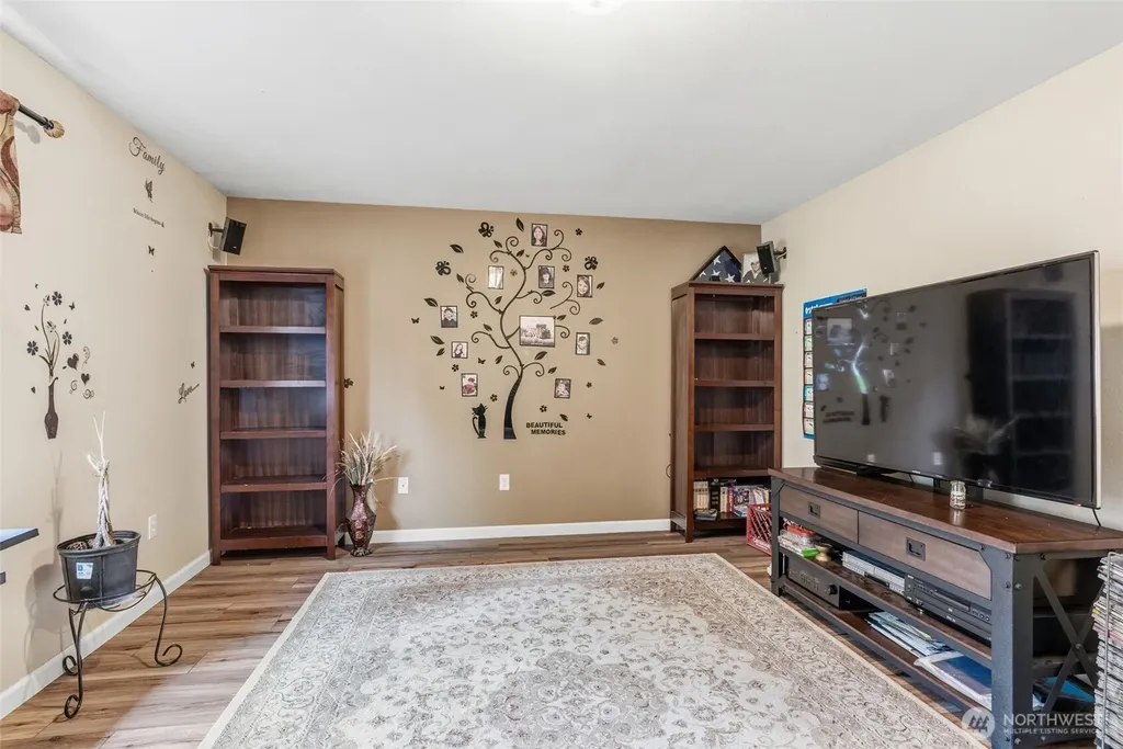 260 Trinity Drive Castle Rock WA 98611