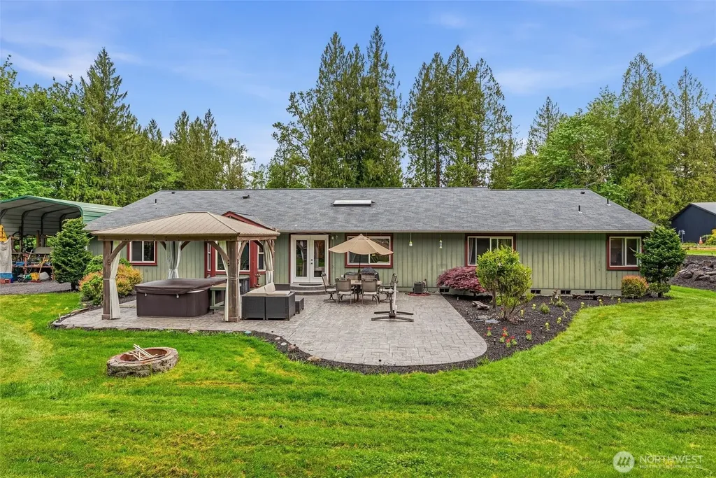260 Trinity Drive Castle Rock WA 98611