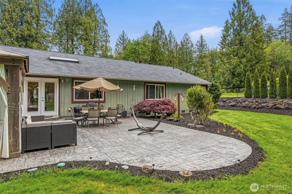 260 Trinity Drive Castle Rock WA 98611