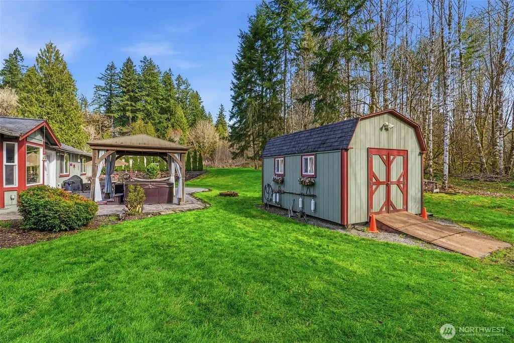 260 Trinity Drive Castle Rock WA 98611
