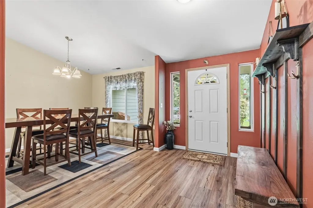 260 Trinity Drive Castle Rock WA 98611