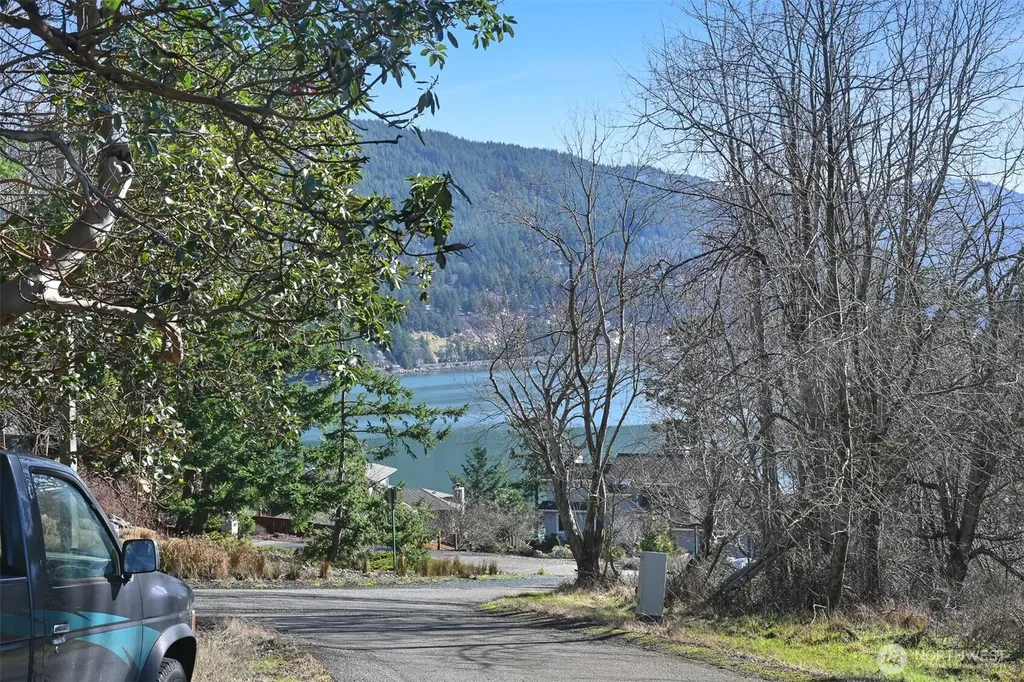 405 Arbutus Place Bellingham WA 98225