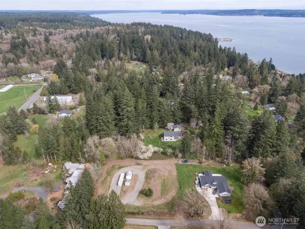 17227 4th Avenue NW Lakebay WA 98349