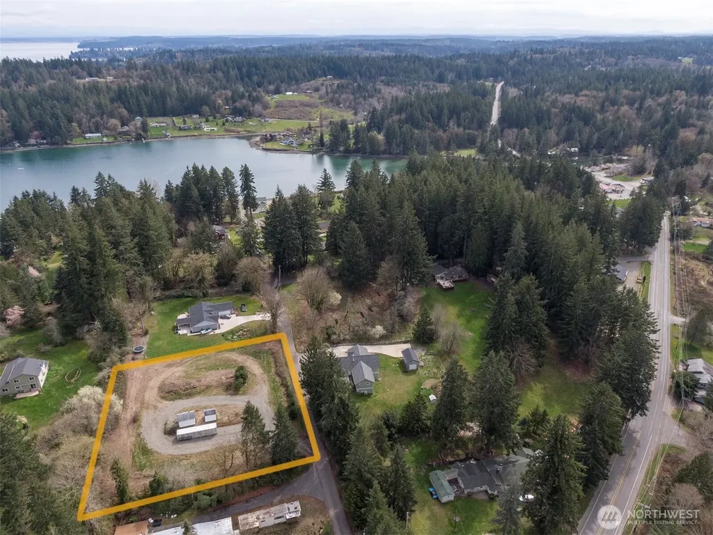 17227 4th Avenue NW Lakebay WA 98349