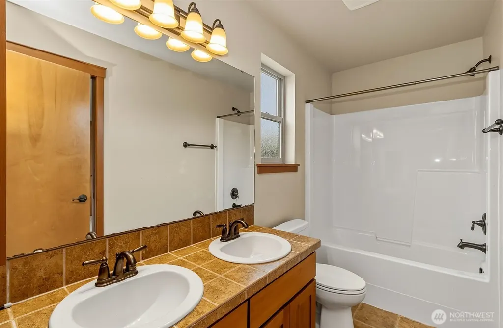 18915 42nd Drive NE Arlington WA 98223