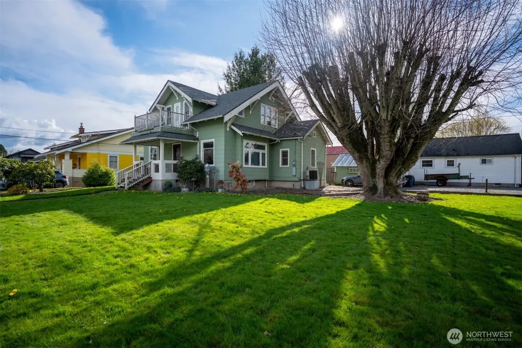 517 Lawson Street Sumas WA 98295