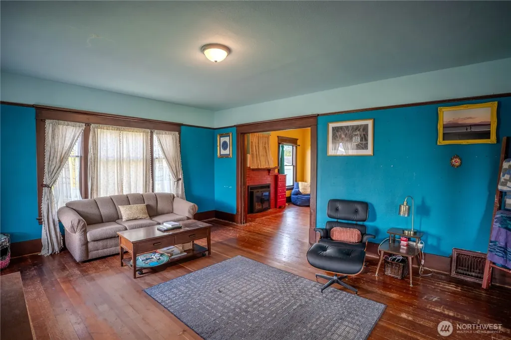 517 Lawson Street Sumas WA 98295