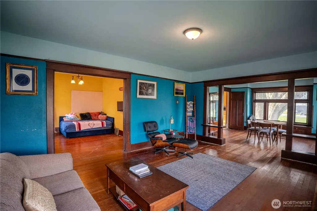 517 Lawson Street Sumas WA 98295
