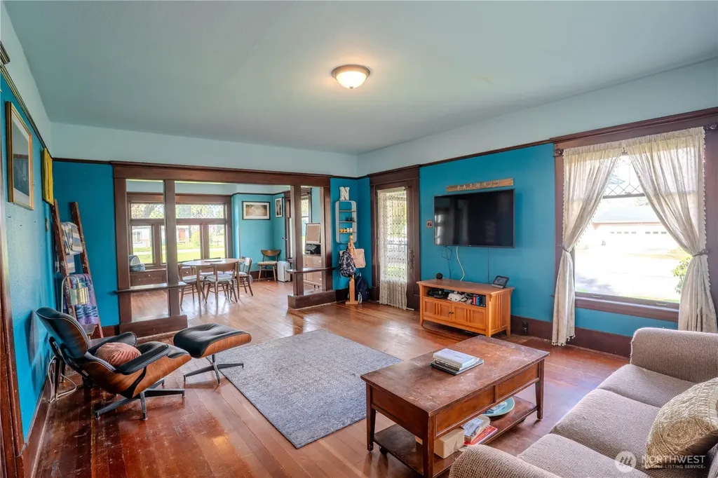 517 Lawson Street Sumas WA 98295