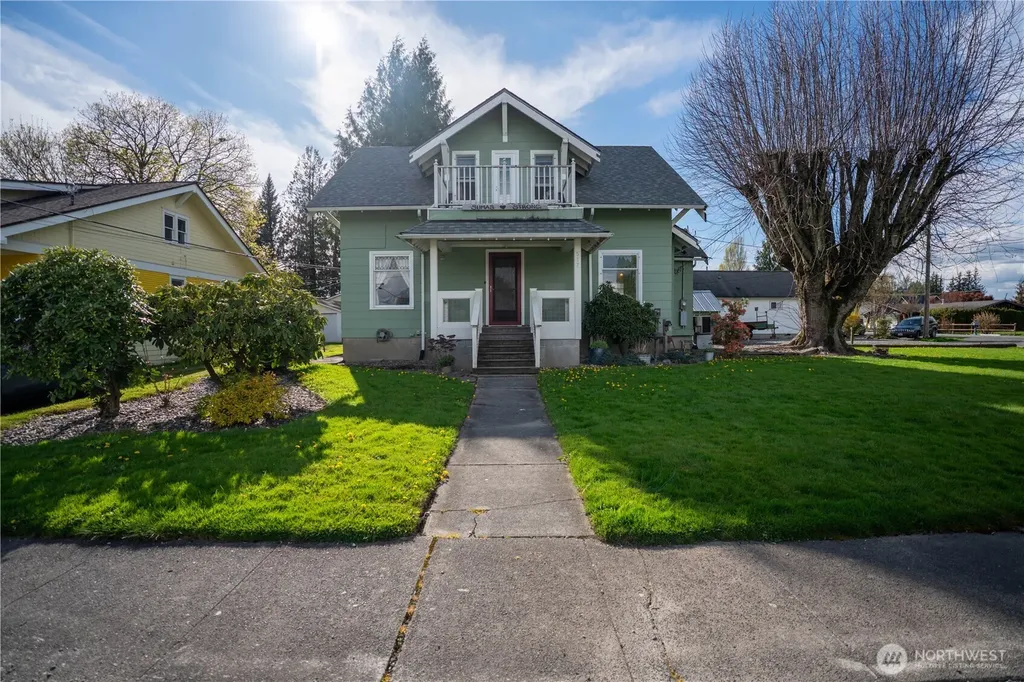 517 Lawson Street Sumas WA 98295