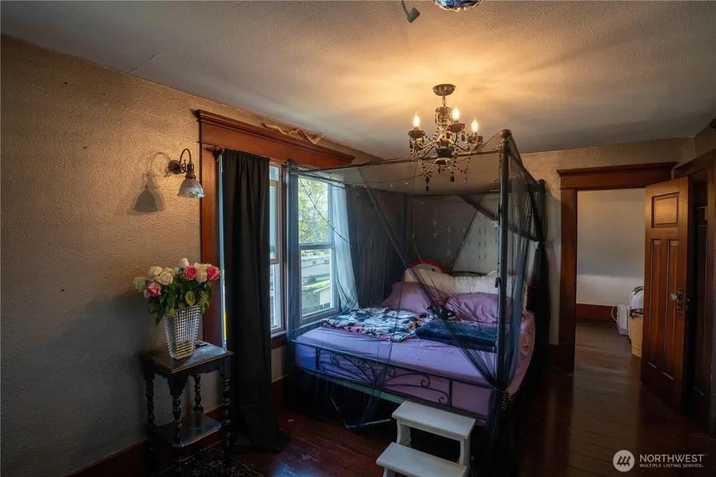517 Lawson Street Sumas WA 98295