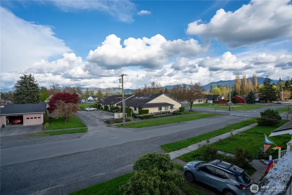 517 Lawson Street Sumas WA 98295