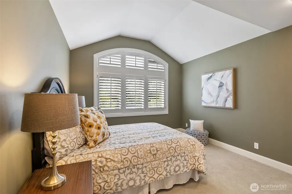2753 204th Lane NE Sammamish WA 98074
