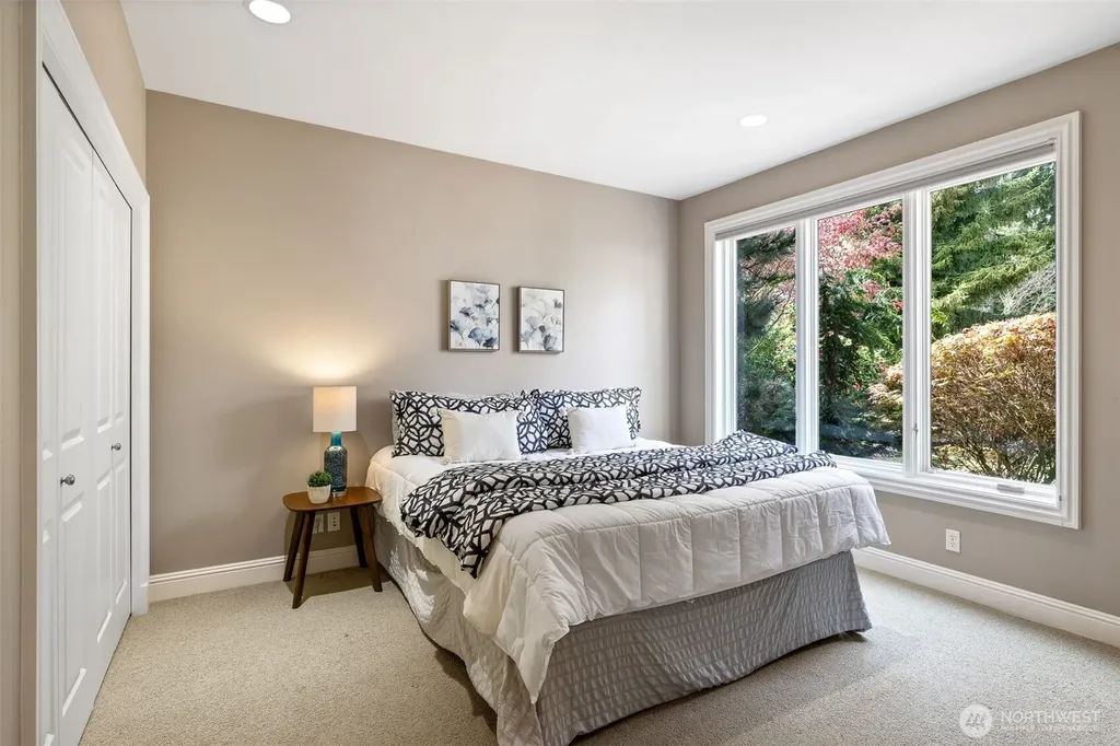 2753 204th Lane NE Sammamish WA 98074