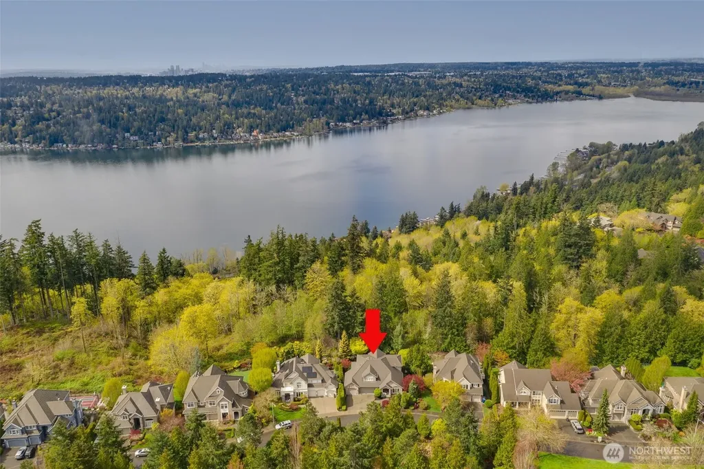 2753 204th Lane NE Sammamish WA 98074