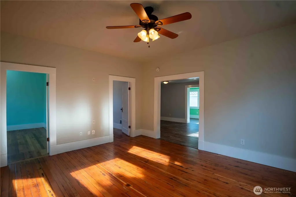 304 Sumas Avenue Sumas WA 98295