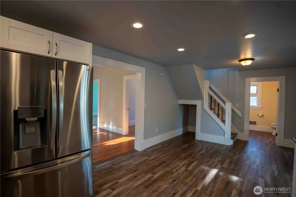 304 Sumas Avenue Sumas WA 98295