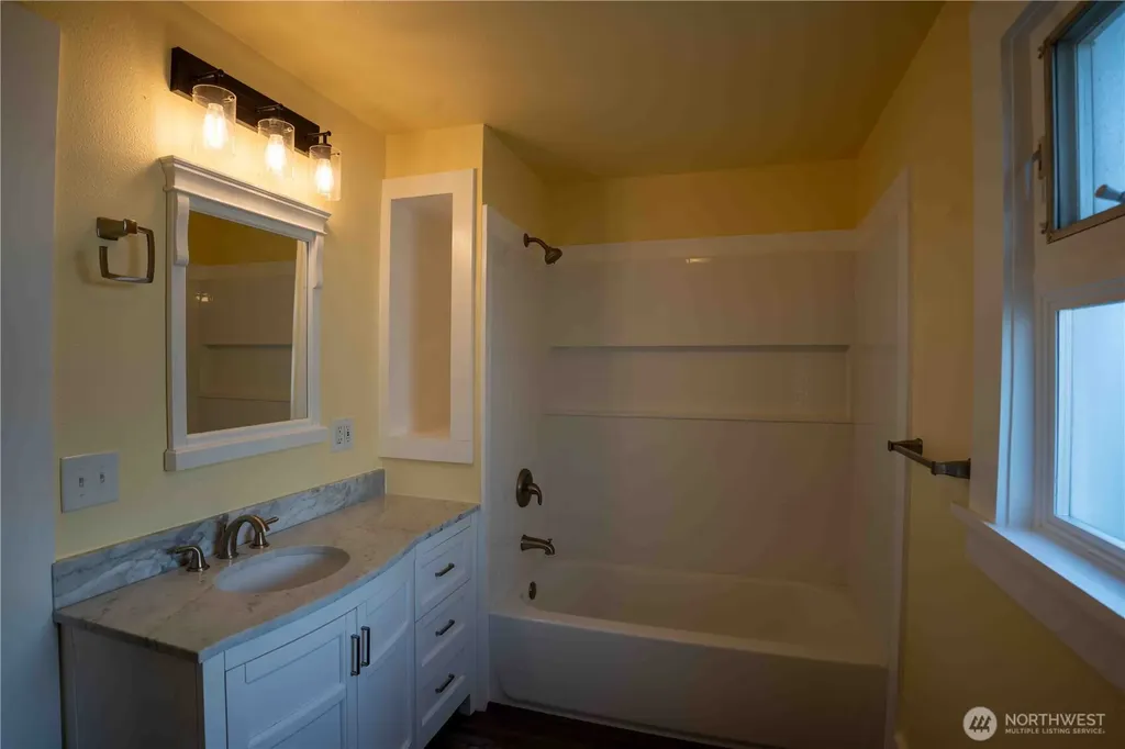 304 Sumas Avenue Sumas WA 98295
