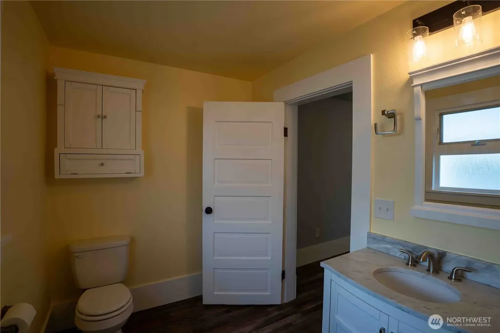 304 Sumas Avenue Sumas WA 98295