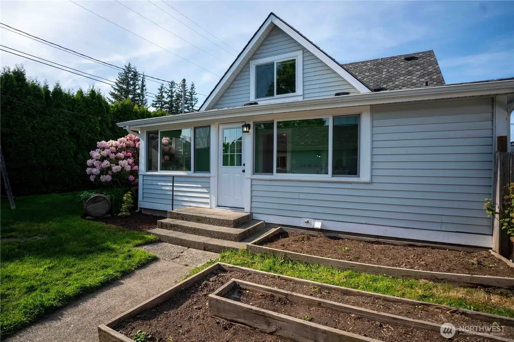 304 Sumas Avenue Sumas WA 98295